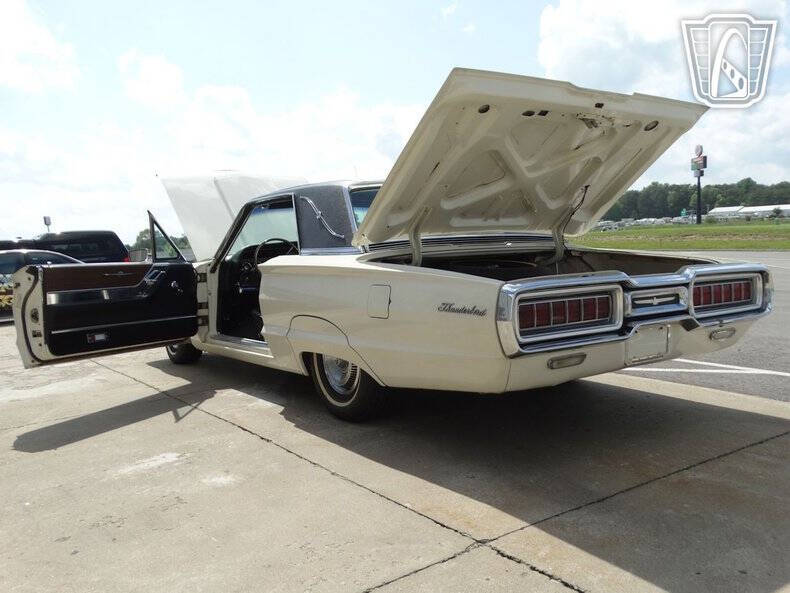 1965 Ford Thunderbird