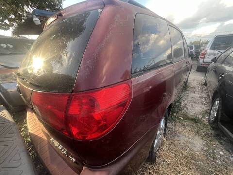 2006 Toyota Sienna