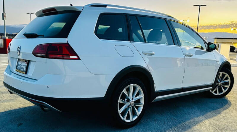 2017 Volkswagen Golf Alltrack TSI SE 4Motion