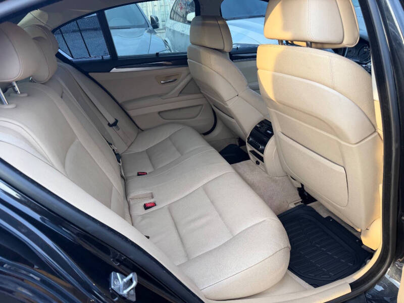 2011 BMW 5 Series 550i