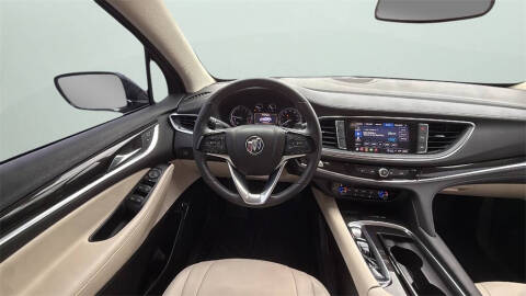 2022 Buick Enclave Essence
