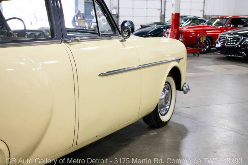 1951 Packard 200 Deluxe