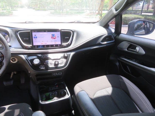 2021 Chrysler Pacifica Touring