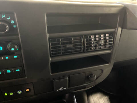 2025 Chevrolet Express 2500