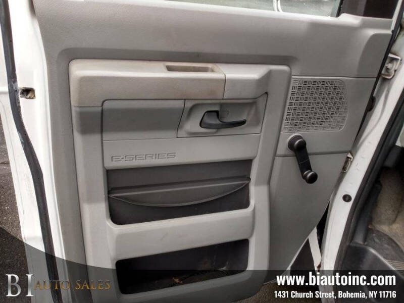 2009 Ford E-Series E-450 SD