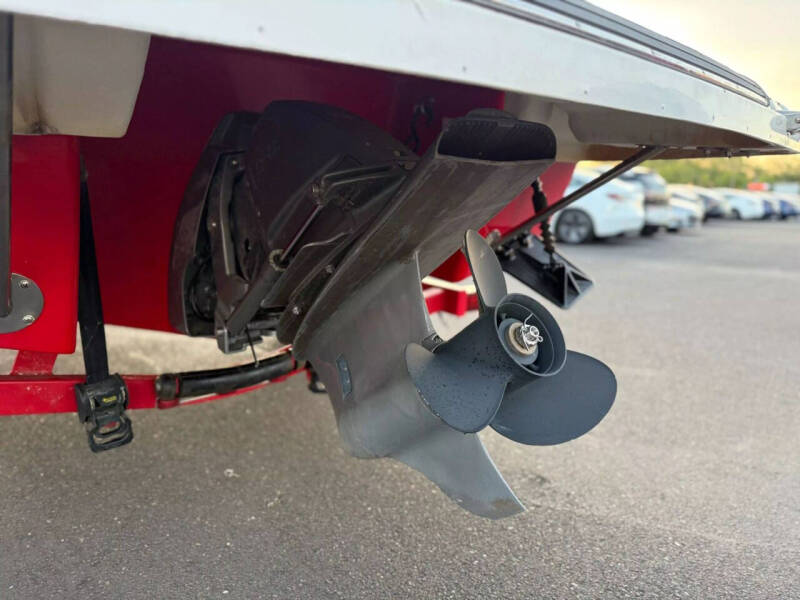 2013 Four Winns 200H