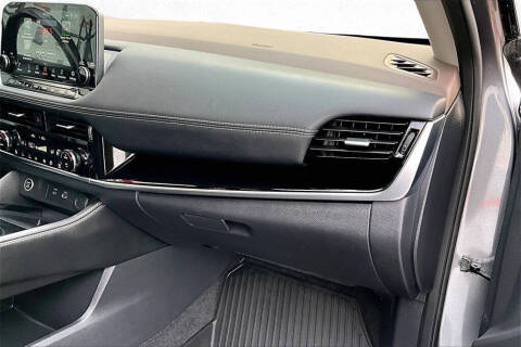 2022 Nissan Rogue SL