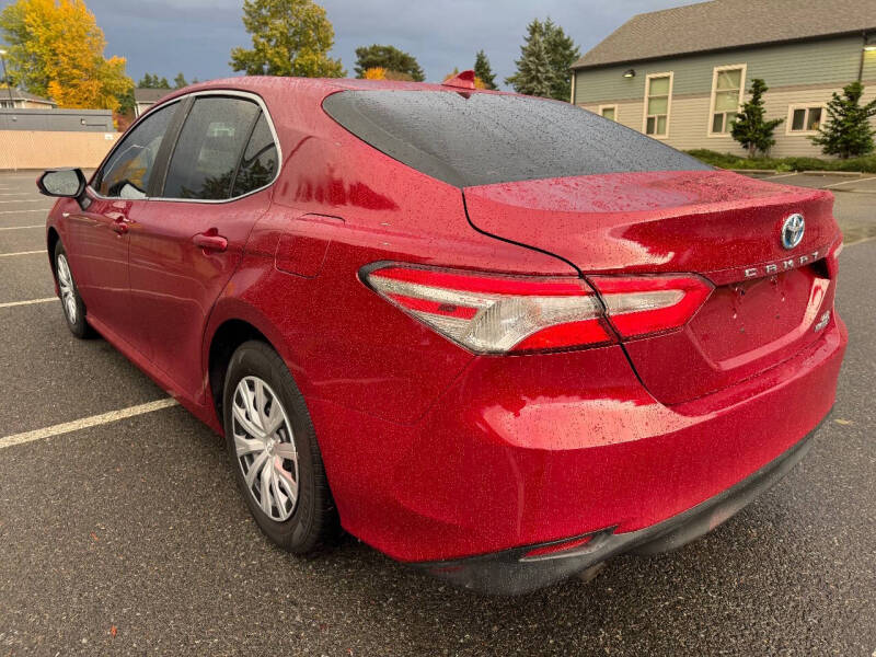 2020 Toyota Camry Hybrid LE