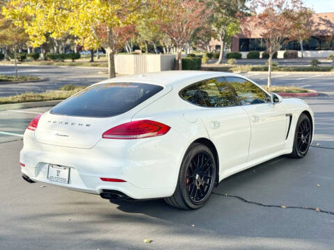 2015 Porsche Panamera