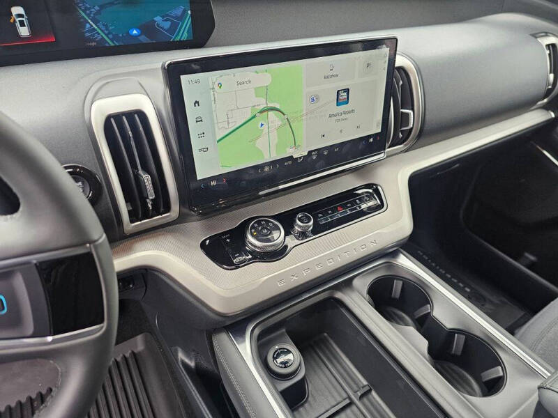 2026 Ford Expedition MAX Active