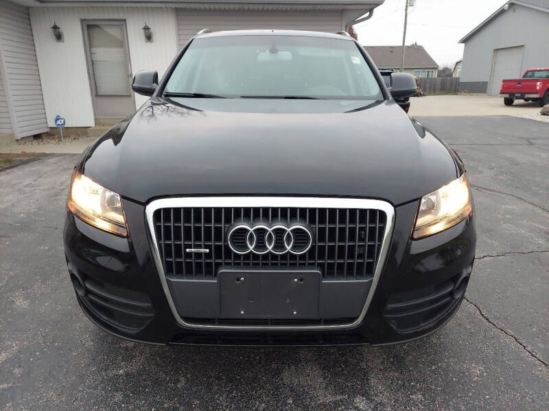 2011 Audi Q5 for sale at CALDERONE CAR & TRUCK in Whiteland IN