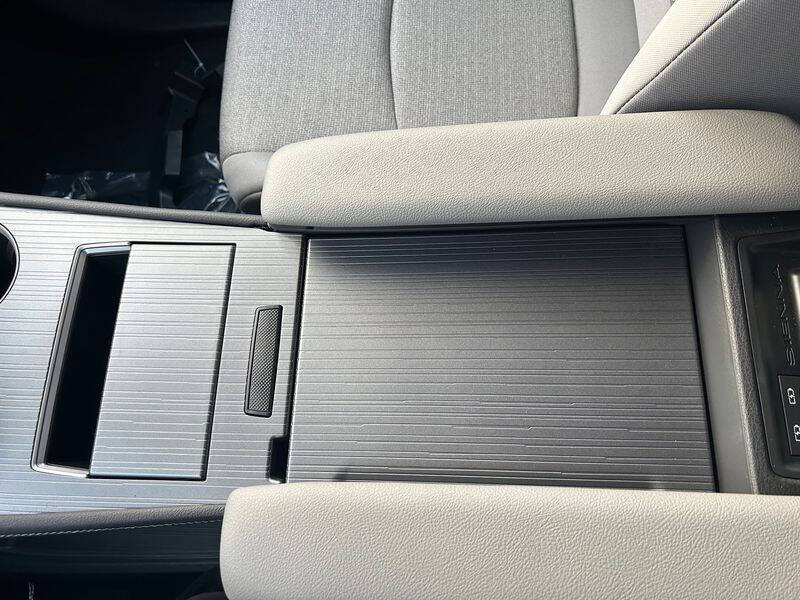 2025 Toyota Sienna LE 8-Passenger