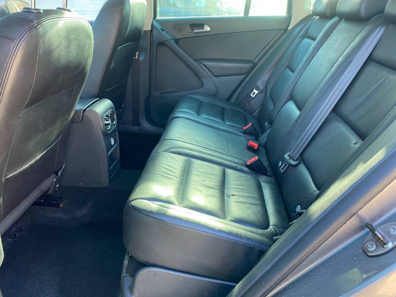 2011 Volkswagen Tiguan SEL