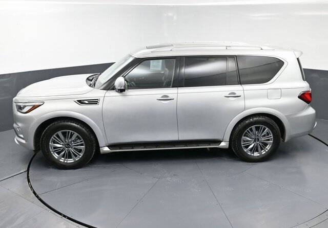 2021 Infiniti QX80 Luxe