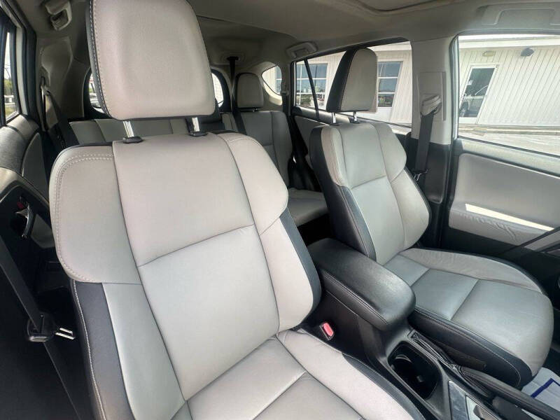 2017 Toyota RAV4 Platinum