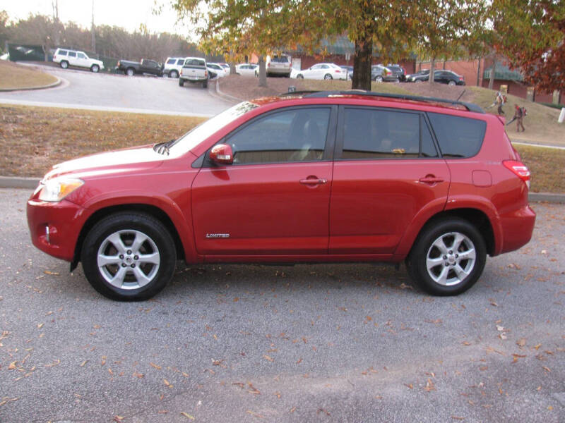 Toyota RAV4's photo