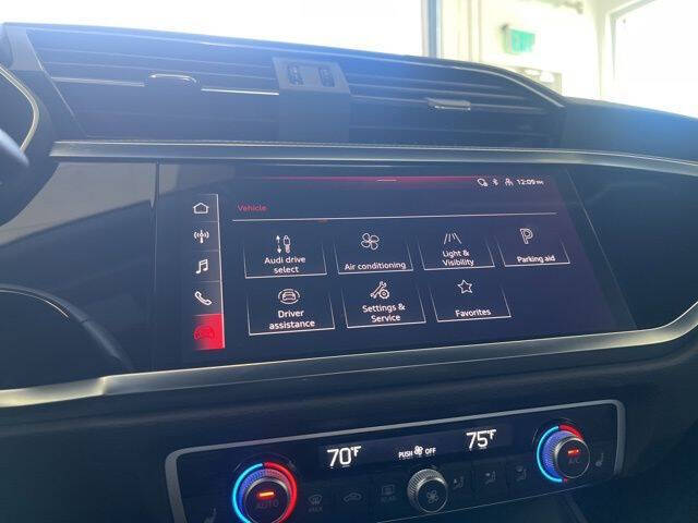 2025 Audi Q3 quattro S line Premium 45 TFSI