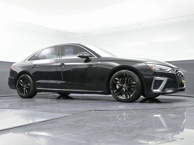 2022 Audi A4 quattro S line Prem Plus 45 TFSI