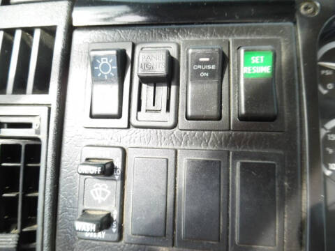 2001 Freightliner FL70