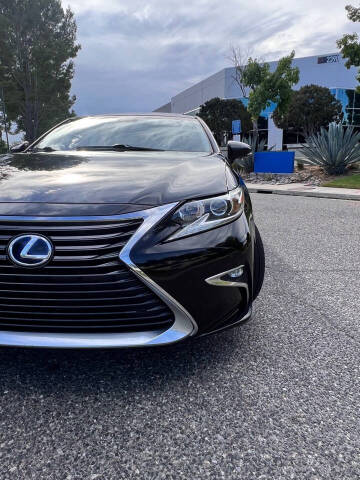 2016 Lexus ES 300h