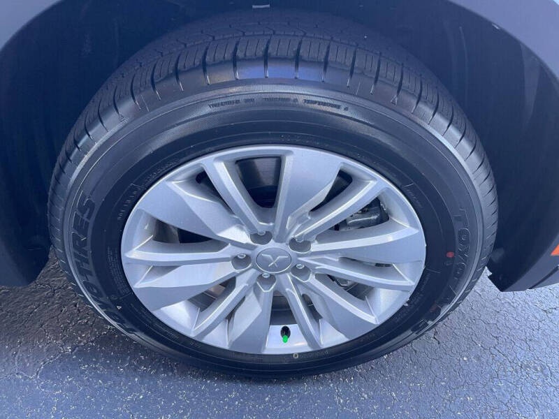 2026 Mitsubishi Outlander ES