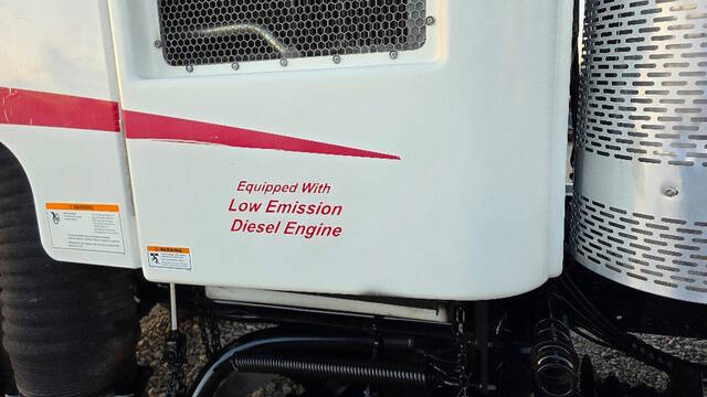 2011 Freightliner M2 106