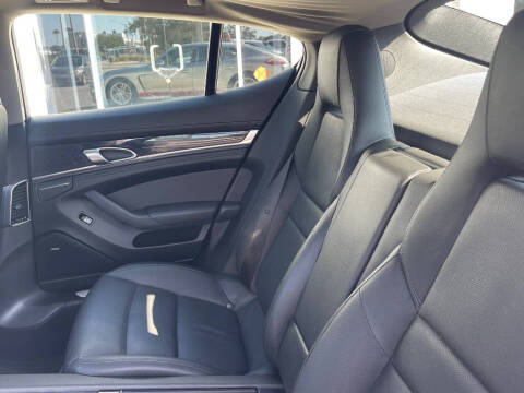 2011 Porsche Panamera 4