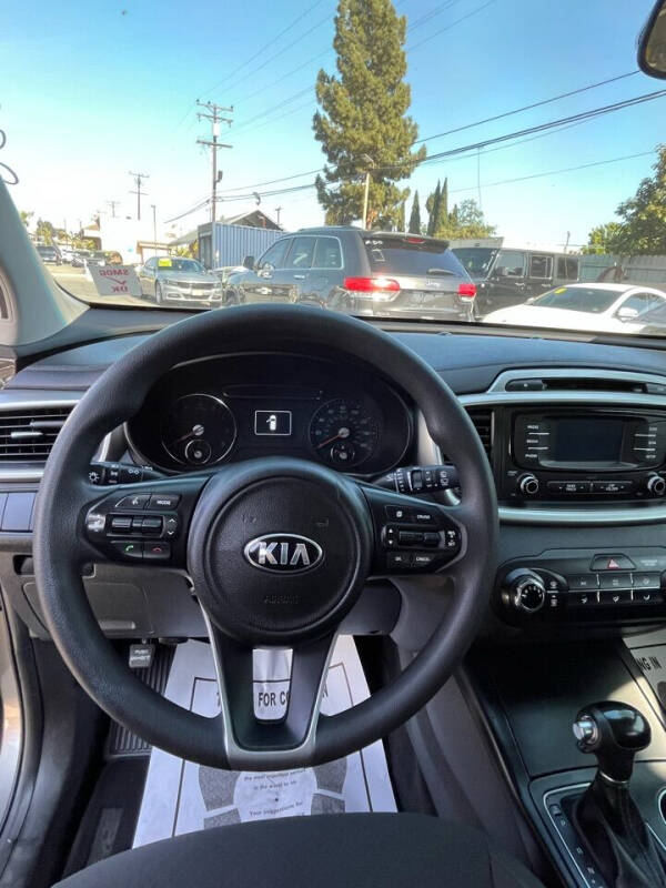2017 Kia Sorento LX