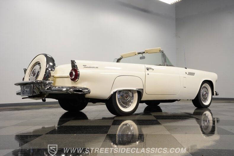 1956 Ford Thunderbird