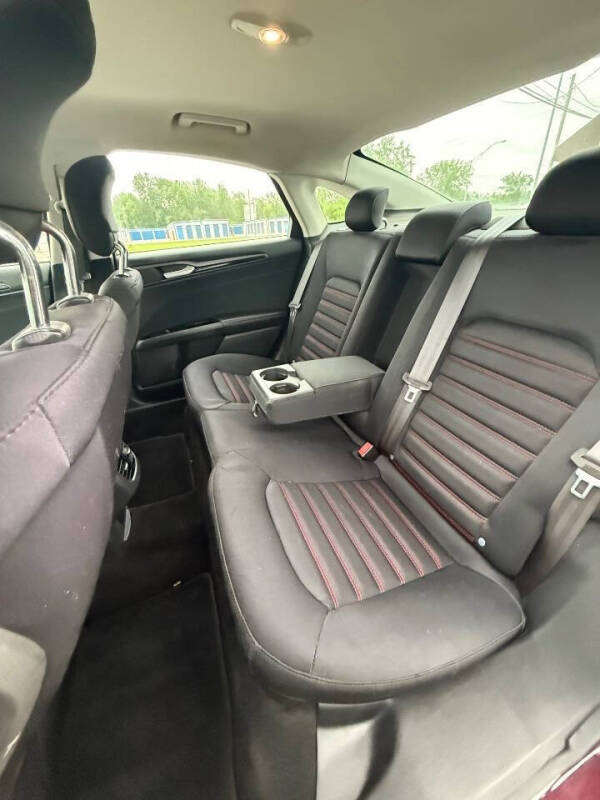2013 Ford Fusion SE