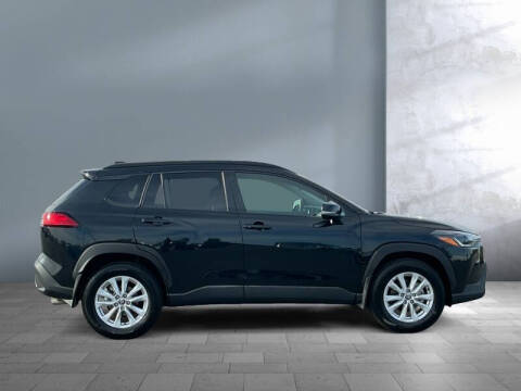 2025 Toyota Corolla Cross LE