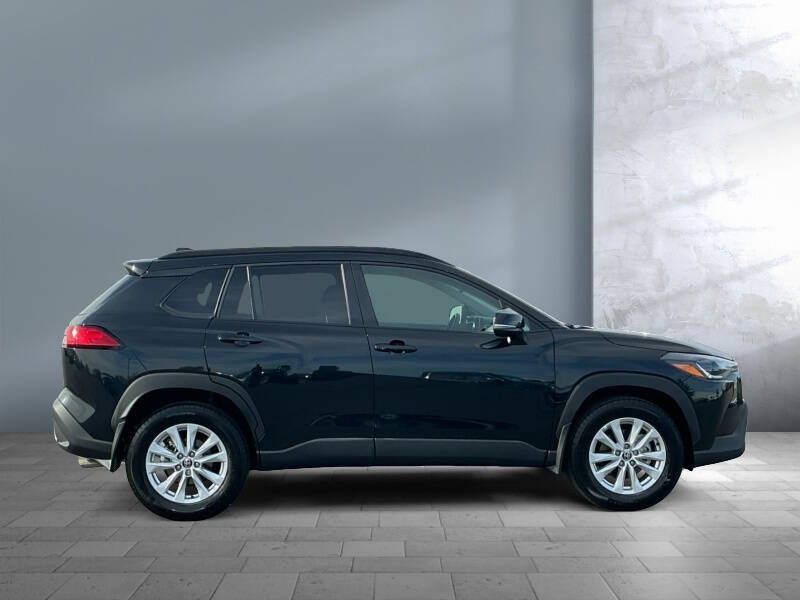 2025 Toyota Corolla Cross LE