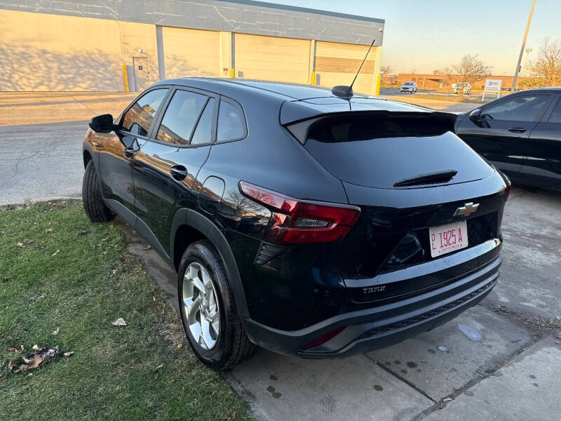 2025 Chevrolet Trax LS