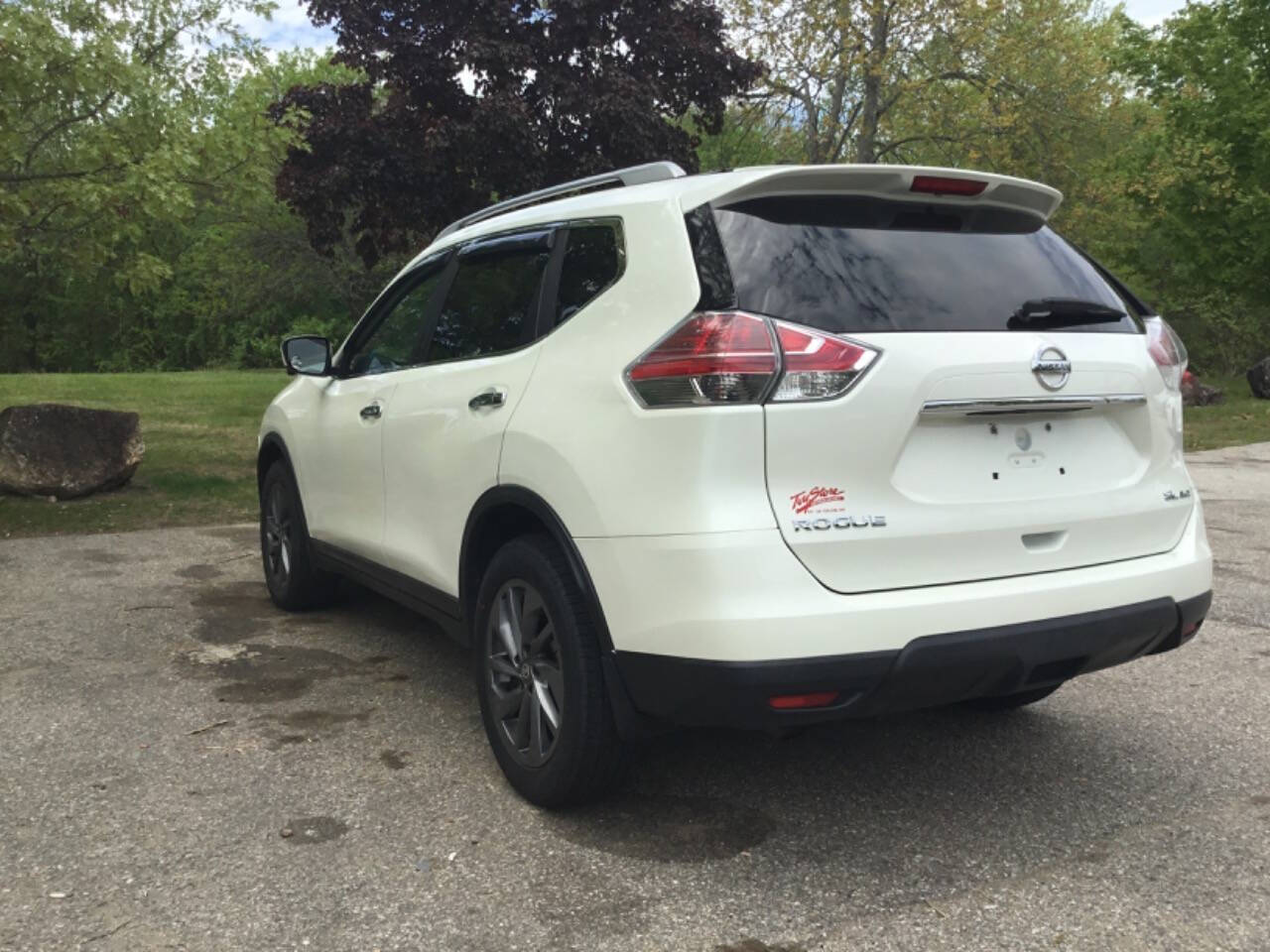 View vehicle photo 5