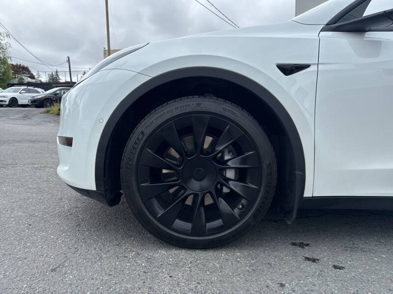 Used 2021 Tesla Model Y Long Range with VIN 5YJYGDEE3MF272818 for sale in Edmonds, WA