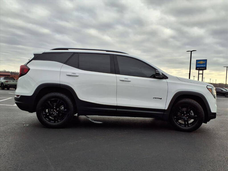 2024 GMC Terrain AT4
