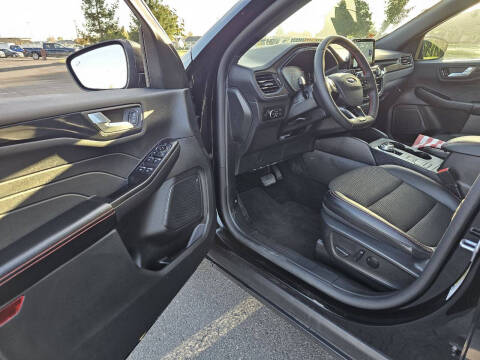 2025 Ford Escape ST-Line Select