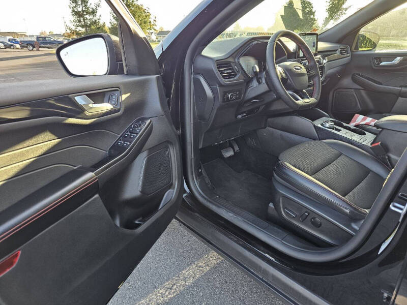 2025 Ford Escape ST-Line Select