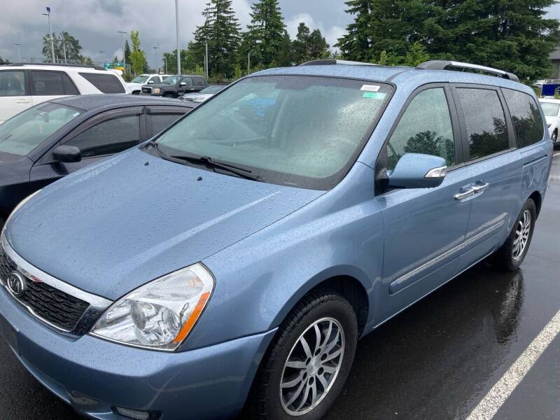 2011 Kia Sedona for sale at Blue Line Auto Group in Portland OR