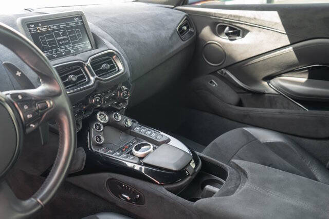 2021 Aston Martin Vantage 18