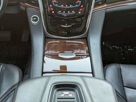 2019 Cadillac Escalade Standard