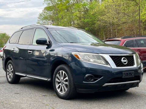 2013 Nissan Pathfinder for sale at D & M Discount Auto Sales in Stafford VA