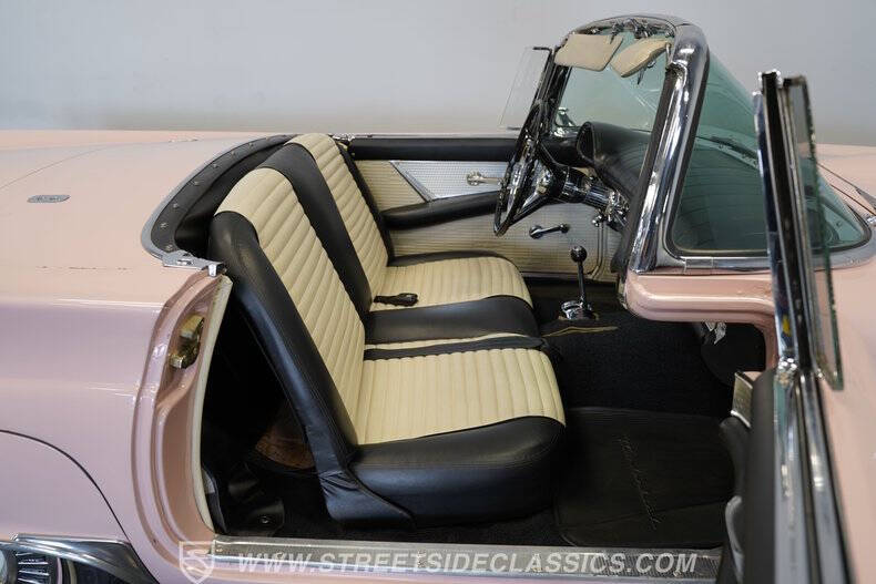 1957 Ford Thunderbird