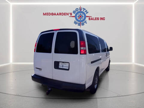 2016 Chevrolet Express LS 2500