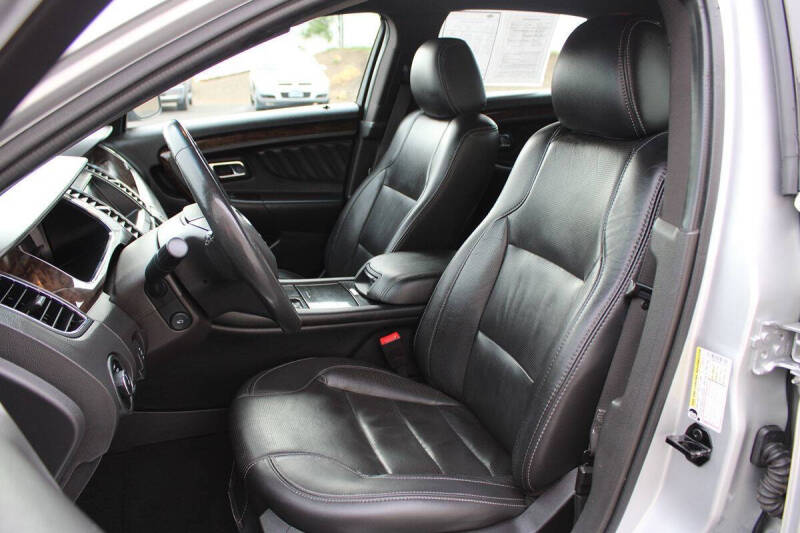 2019 Ford Taurus Limited