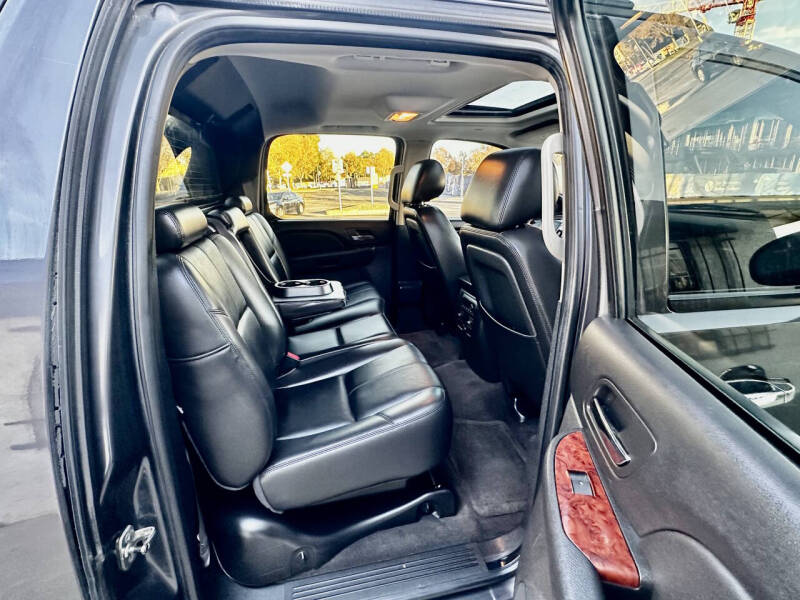 2011 Chevrolet Avalanche LT