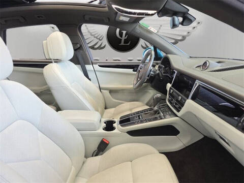 2020 Porsche Macan S