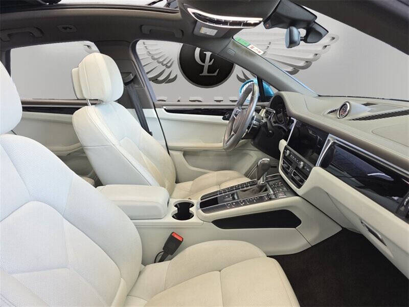 2020 Porsche Macan S