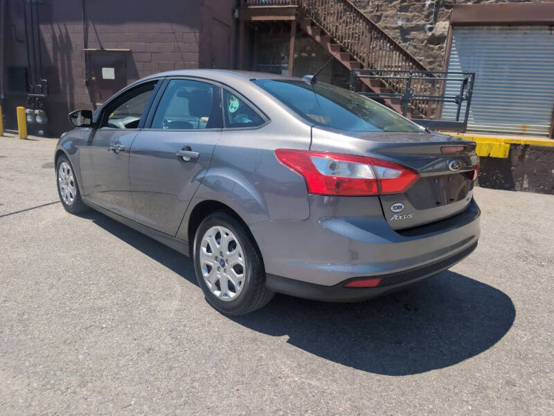 2012 Ford Focus SE