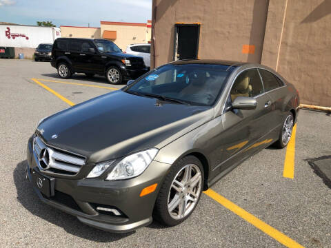2010 Mercedes-Benz E-Class for sale at MAGIC AUTO SALES - Magic Auto Prestige in South Hackensack NJ
